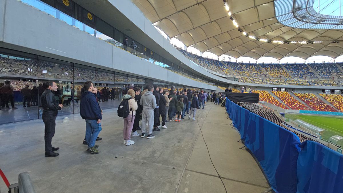 Imagini noi de la Arena Națională, unde a fost depus sicriul cu trupul lui Mircea Lucescu