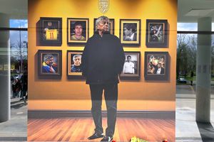 Sicriul lui Mircea Lucescu, depus azi și mâine la Arena Națională » Când va fi înmormântat + Imagini de la stadion