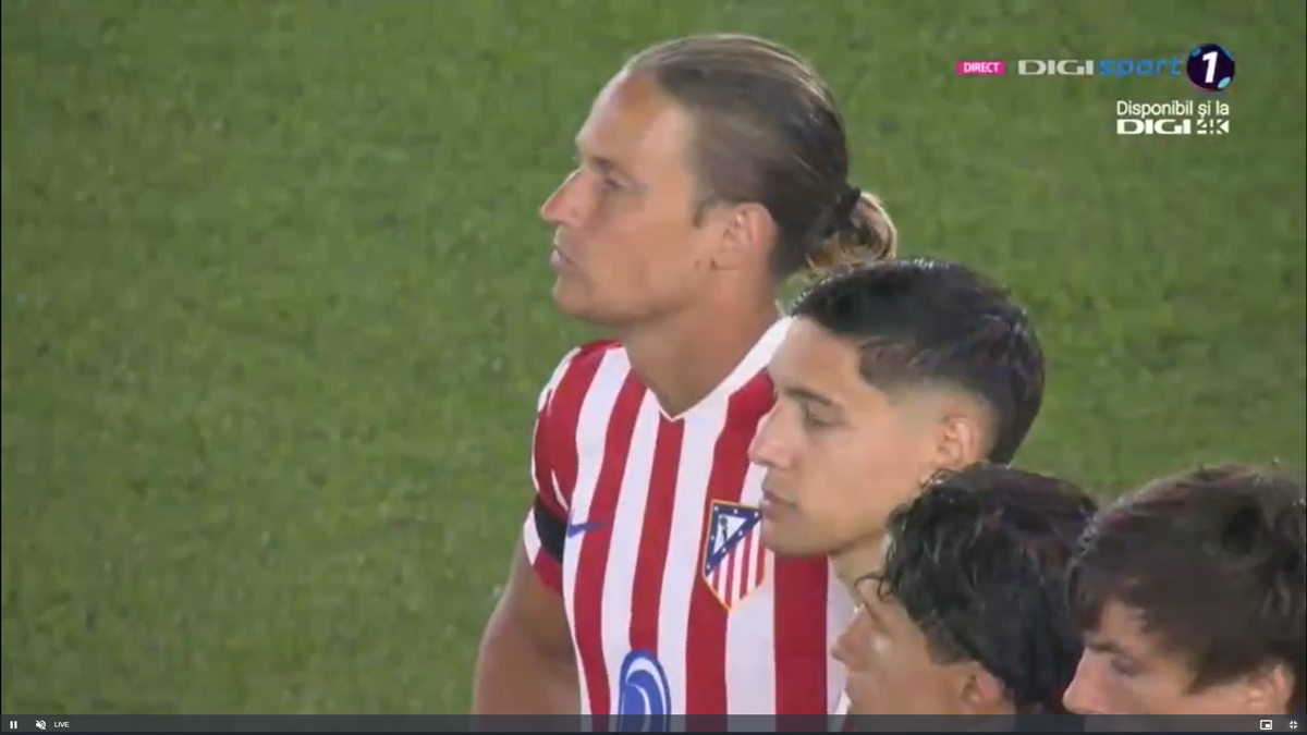 Scene impresionante în UCL la Barcelona și Paris, în memoria lui Mircea Lucescu