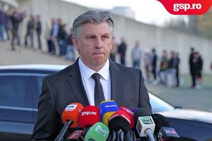 Ionuț Lupescu, mesaj sfâșietor la priveghiul lui Mircea Lucescu: „I-am avut pe tata, nea Mircea și nea Cornel Dinu. A rămas doar unul”