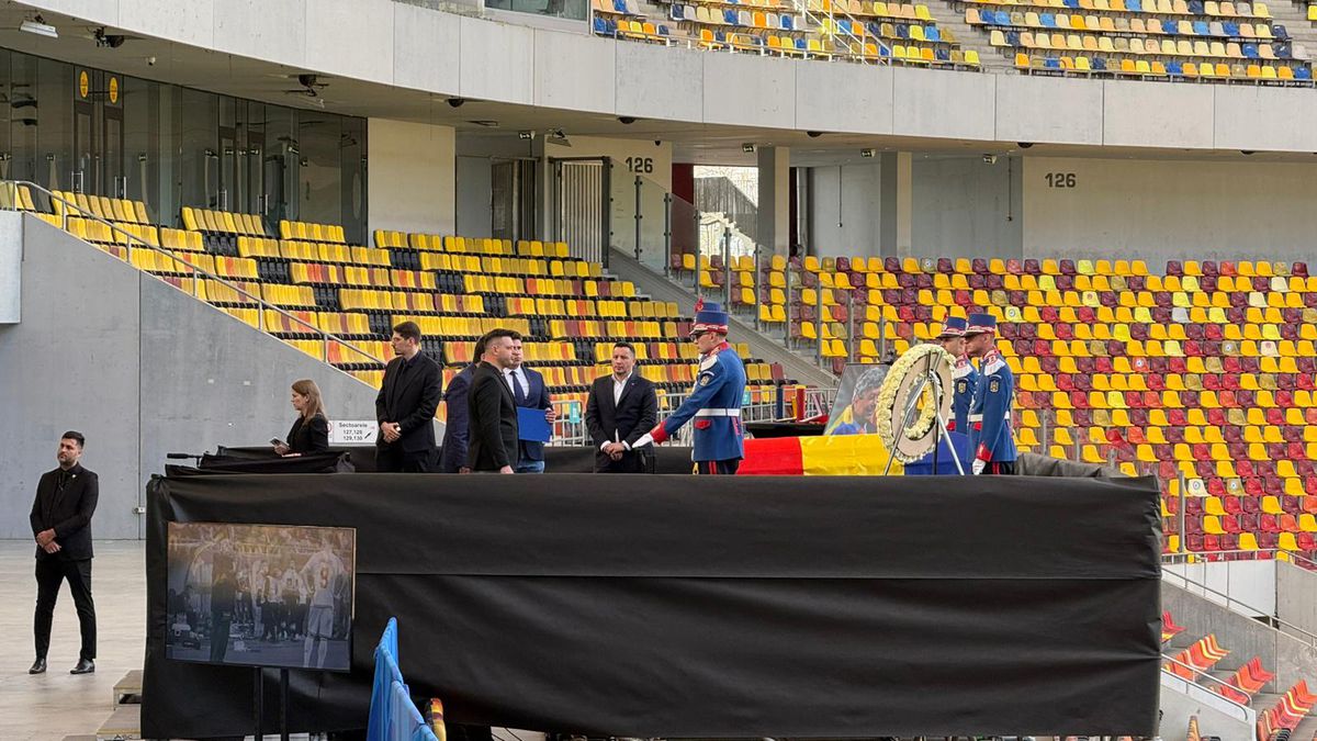Sicriul lui Mircea Lucescu, depus la Arena Națională