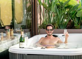 Cât de des ar trebui să folosești jacuzzi-ul pentru beneficii optime?