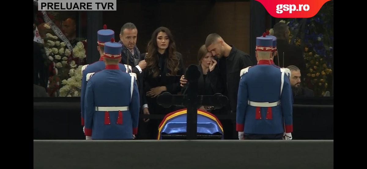 Imagini noi de la Arena Națională, unde a fost depus sicriul cu trupul lui Mircea Lucescu