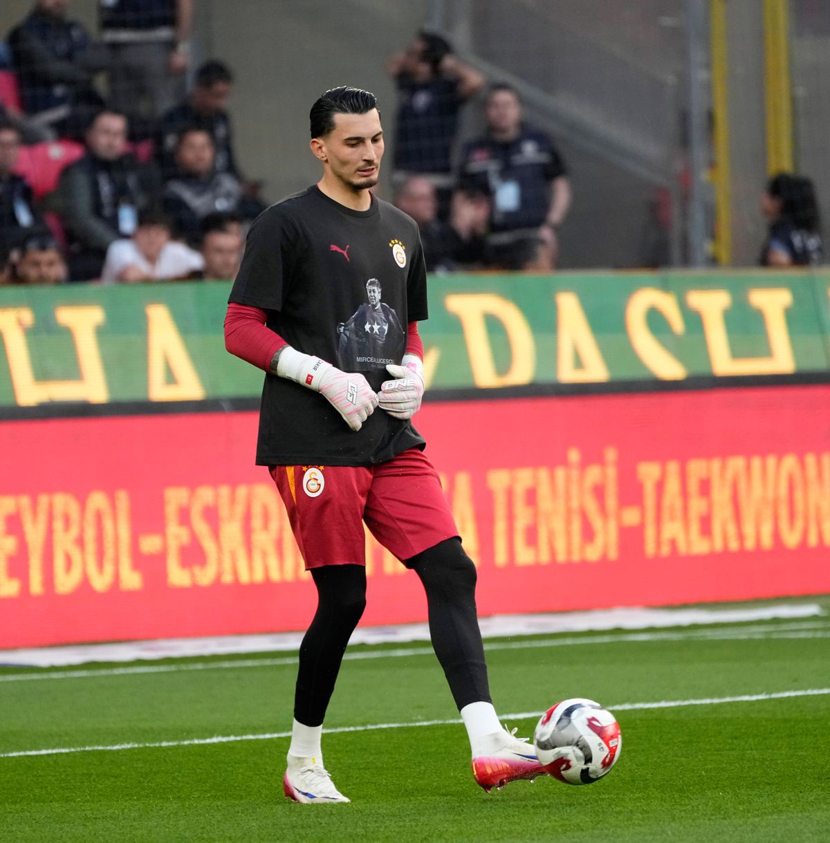 Galatasaray, gest de suflet pentru Mircea Lucescu la meciul din Turcia: „Nu te vom uita!”