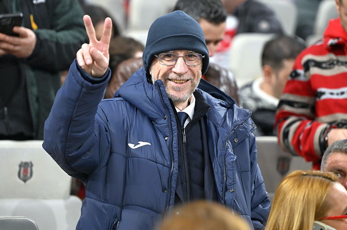 Valeriu Argăseală i-a scris o poezie lui Mircea Lucescu: „Să dăinuiască pentru veșnicie...”