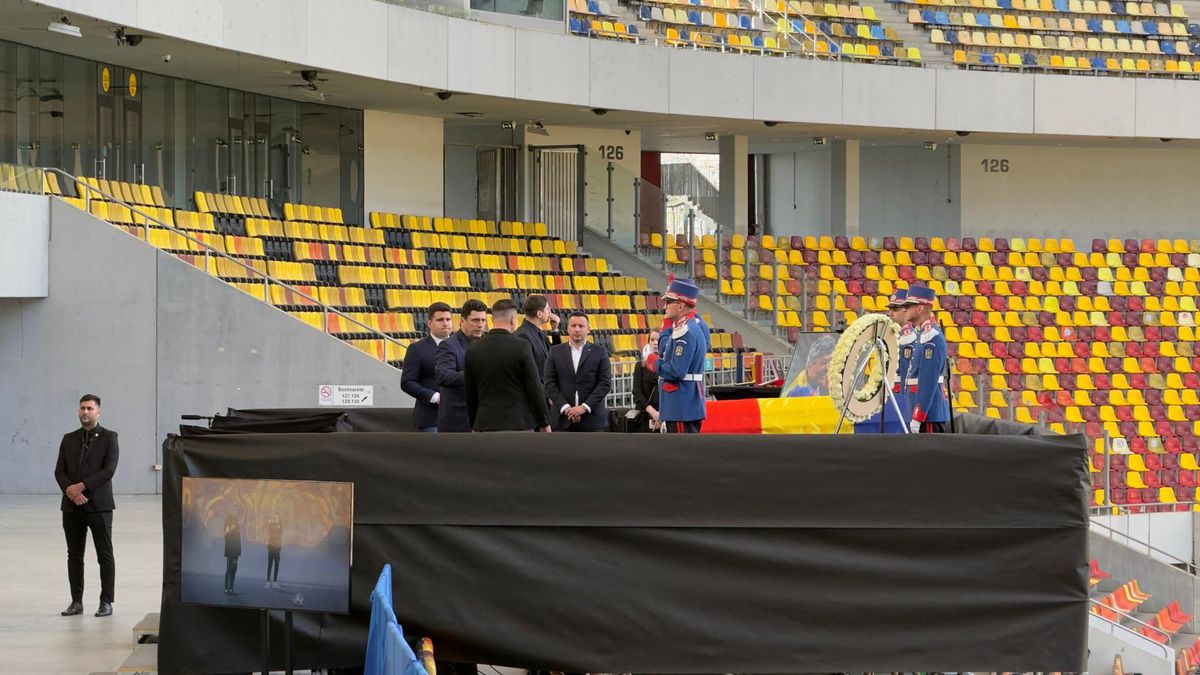 Sicriul lui Mircea Lucescu, depus la Arena Națională