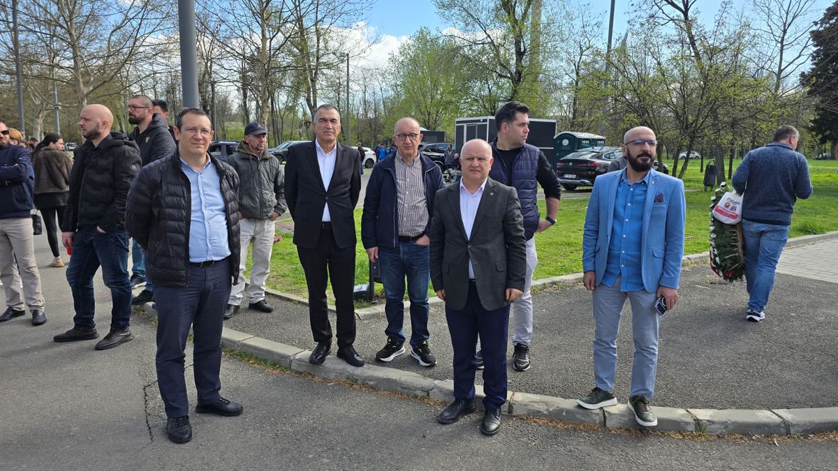 Sicriul lui Mircea Lucescu, depus la Arena Națională