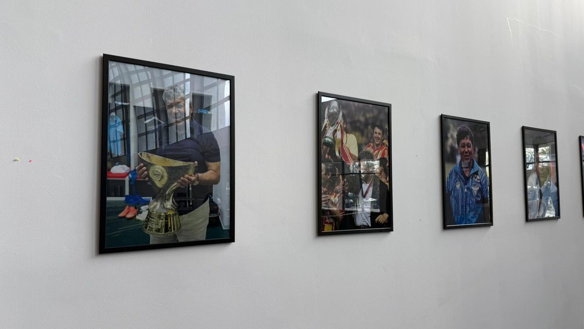 Sicriul cu trupul lui Mircea Lucescu, depus la Arena Națională