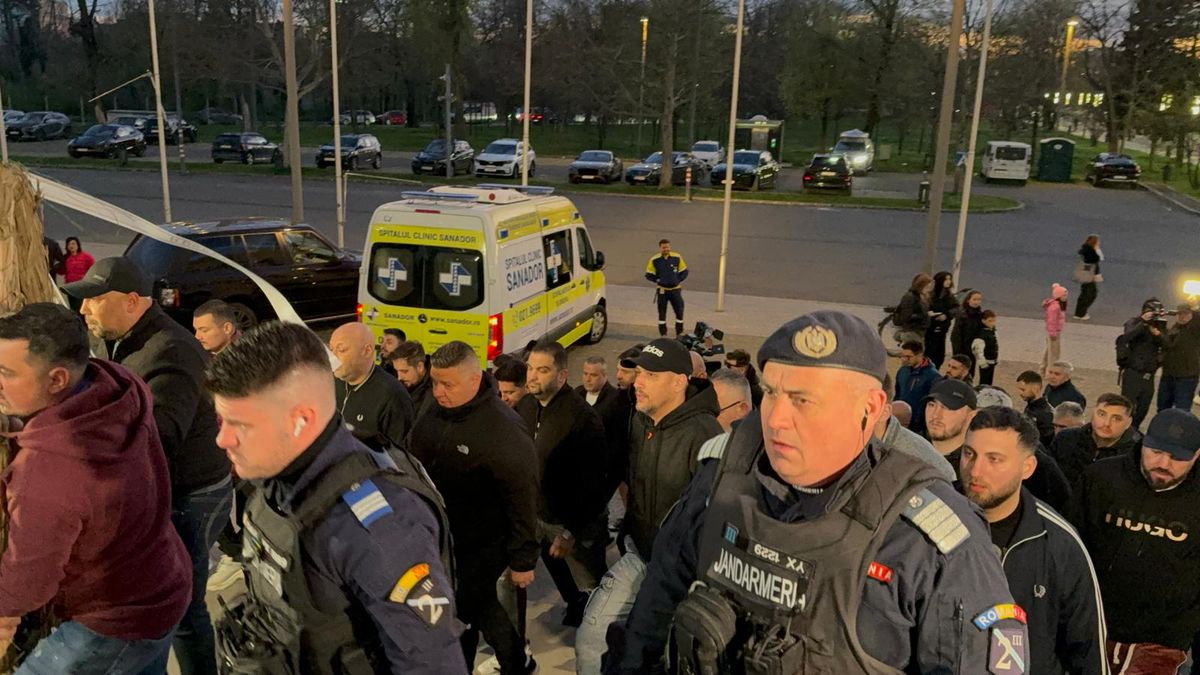 Imagini noi de la Arena Națională, unde a fost depus sicriul cu trupul lui Mircea Lucescu