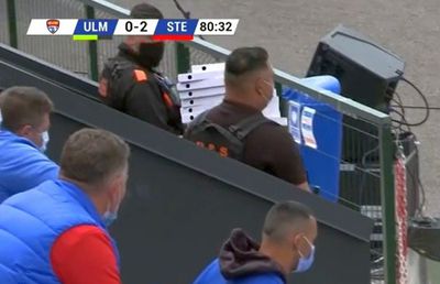 Imaginea zilei la „barajul” Mostiștea Ulmu - Steaua: ce s-a livrat în vestiarul „militarilor” :)