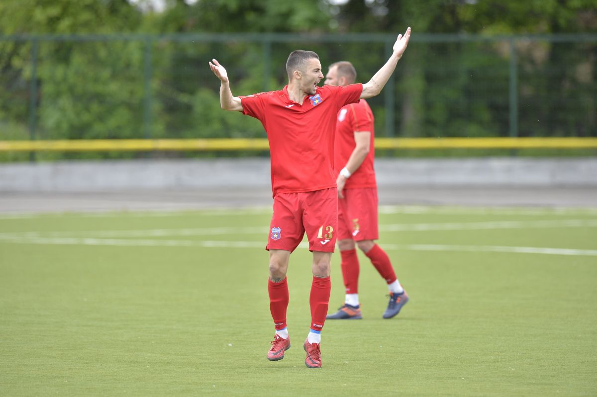 Adversarii continuă seria atacurilor către CSA Steaua: „Să-și treacă în istorie japca împotriva lui Ulmu! Cei de acolo sunt doar niște mâncători de la buget