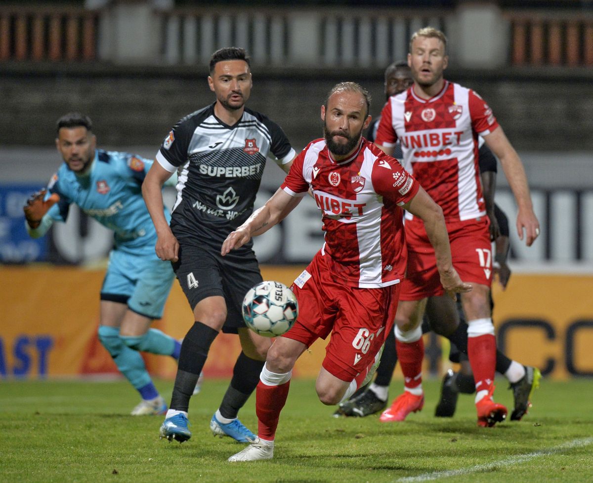 Dusan Uhrin se plânge de lotul lui Dinamo: „Nu pot să schimb!”