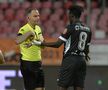 Auch! Contestă arbitrajul după Dinamo - Hermannstadt, dar NU știe regulamentul: „De ce-mi dai «roșu»?”
