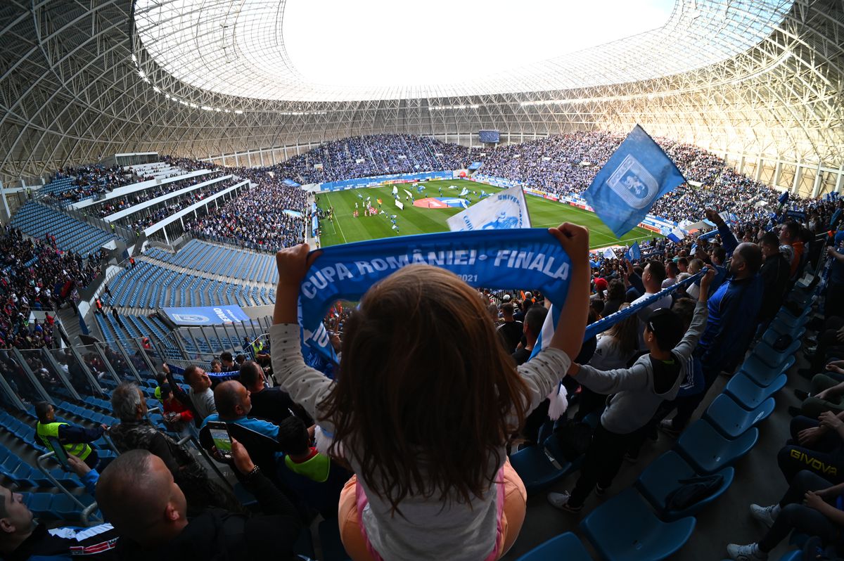 Maracanã oltenească! Atmosferă de mare derby pe „Olbmenco” la Universitatea Craiova - FCSB