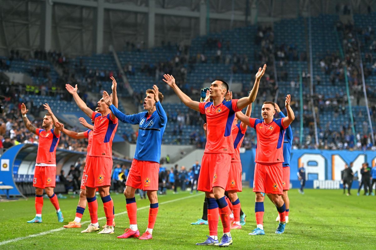 Mihai Stoica și jucătorii de la FCSB, bucurie după victorie cu Universitatea Craiova