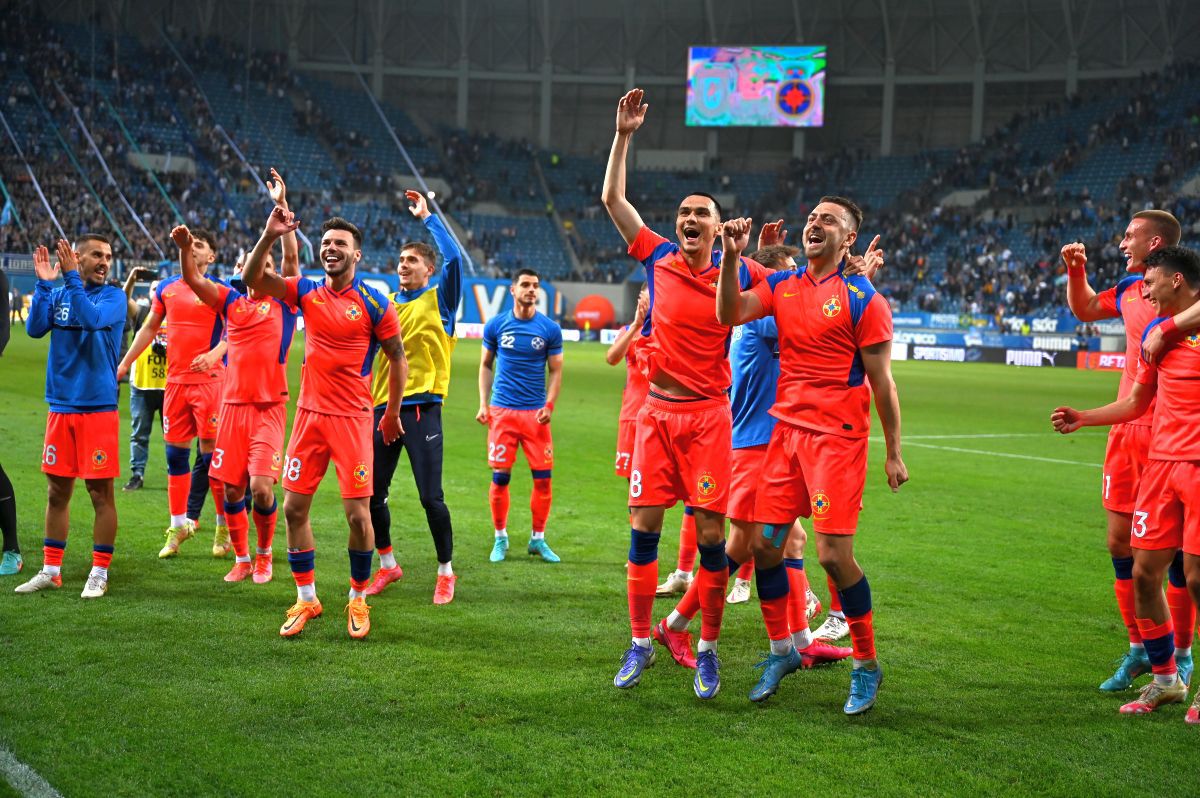 Mihai Stoica și jucătorii de la FCSB, bucurie după victorie cu Universitatea Craiova