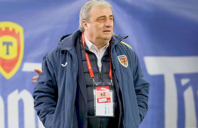 Acuzații după meciul României U16: „Stoichiță a dictat din tribună schimbarea numărului 10” » Selecționerul și oficialii FRF se apără: „Nu permit așa ceva”