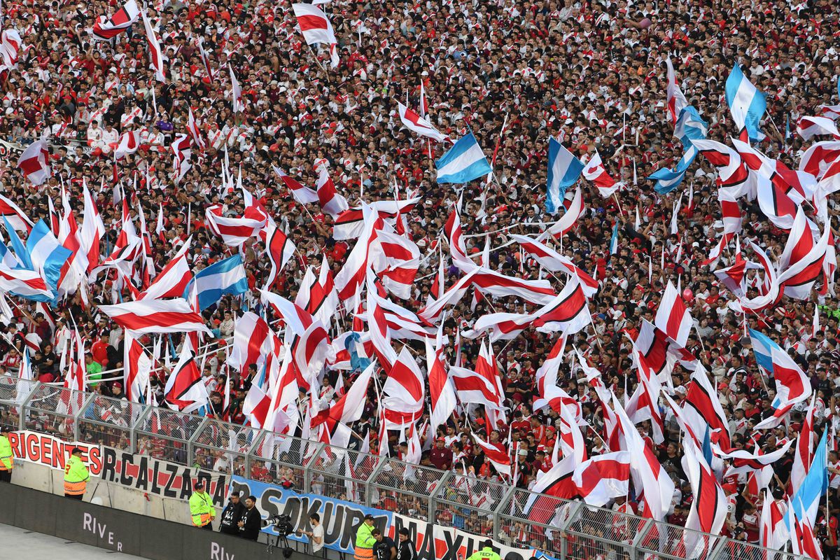 Superclasico River Plate - Boca Juniors cu nervi, suspans și multe lovituri » Șapte eliminări dictate și poliția în teren la final