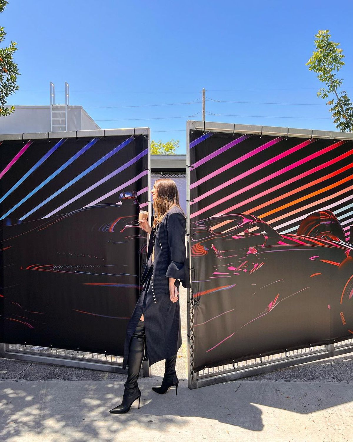 Cine e actorul celebru alături de care a apărut Shakira la Formula 1! Imagini senzaționale: vedete în serie la circuit, de la Maria Sharapova la Elon Musk