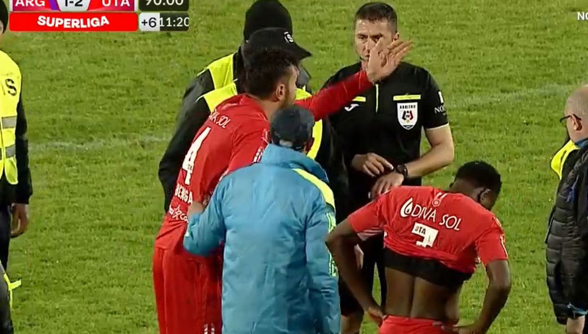 Haos la Pitești » FC Argeș a egalat în minutul 90+14, după al TREILEA penalty! Rednic a vrut să scoată echipa de pe teren!