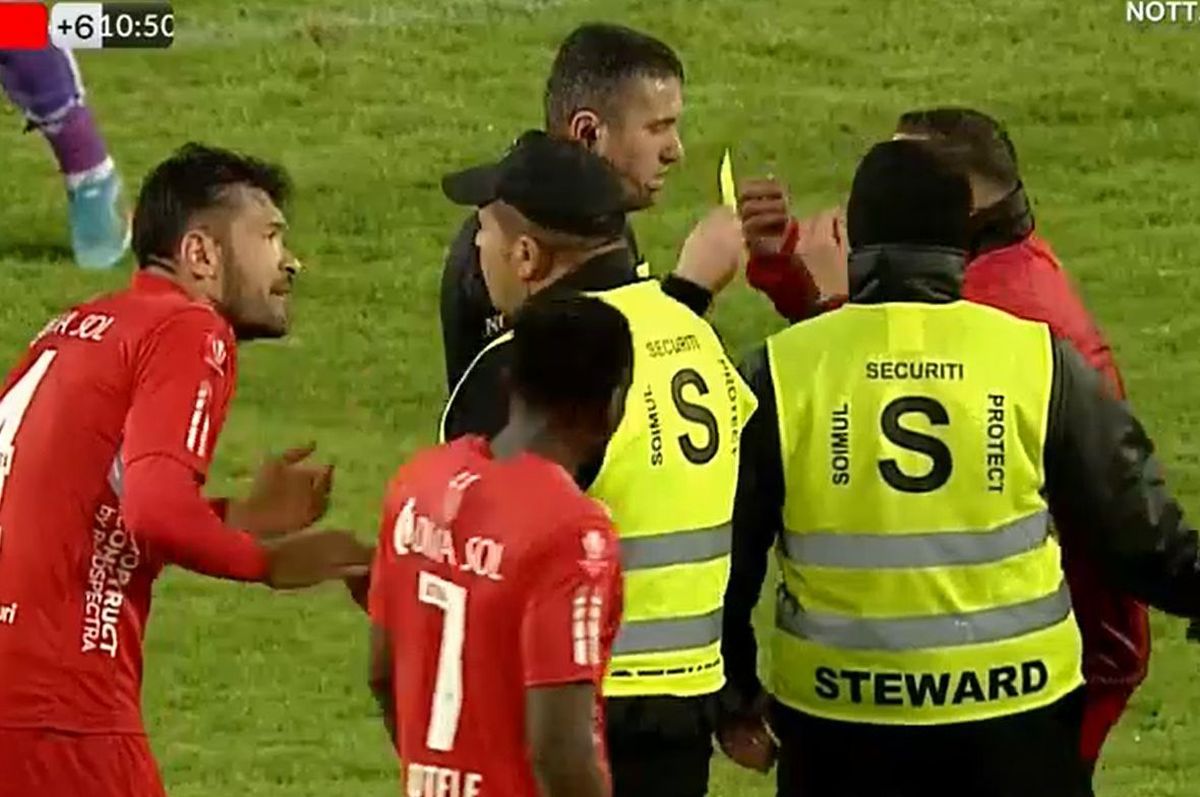 Haos la Pitești » FC Argeș a egalat în minutul 90+14, după al TREILEA penalty! Rednic a vrut să scoată echipa de pe teren!