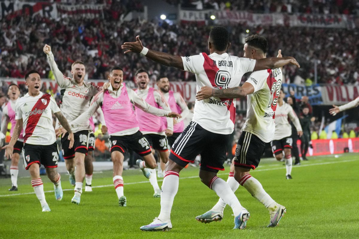 Superclasico River Plate - Boca Juniors cu nervi, suspans și multe lovituri / 7 mai 2023