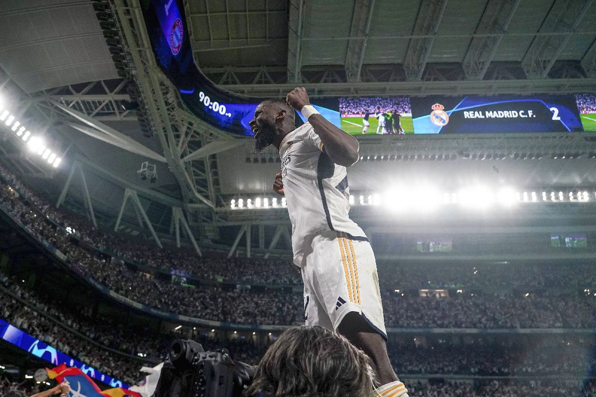 Real Madrid, în finala Champions League » Imagini fabuloase cu sărbătoarea de pe „Santiago Bernabeu”