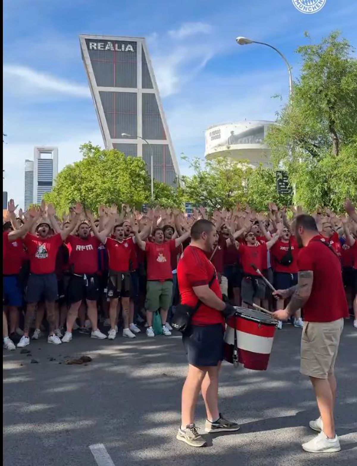 „Invazie” la Madrid » Mii de fani ai lui Bayern s-au dat în spectacol pe străzi