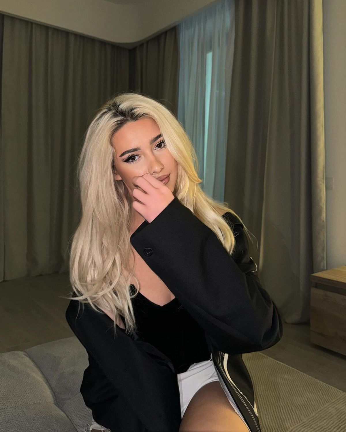 Valentin Mihăilă și-a cerut iubita în căsătorie! » Unde a avut loc evenimentul