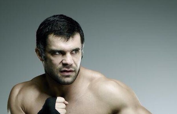 Campionul mondial de KickBox Daniel Ghiță - foc și pară: Rușine!