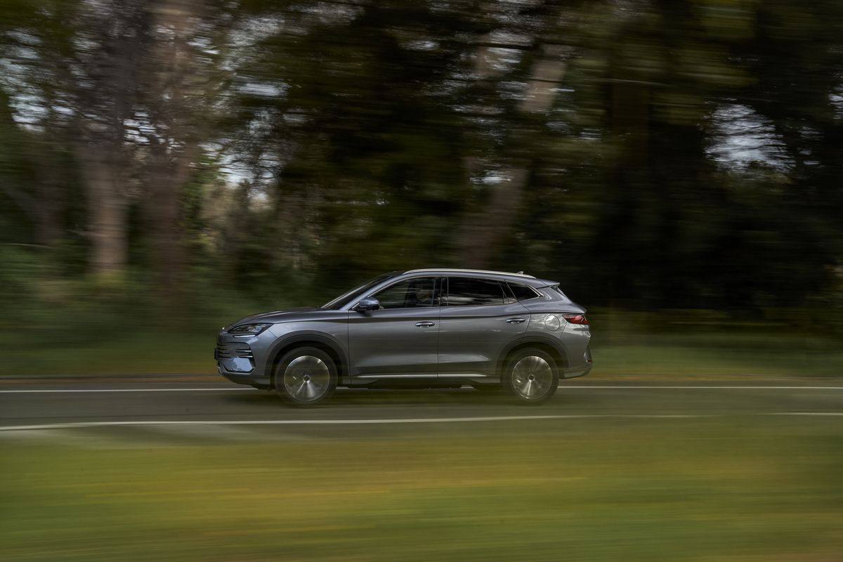 Istorie în Europa: Tesla, depășită pentru prima dată la vânzările de mașini electrice! Cine este noua regină din piața auto