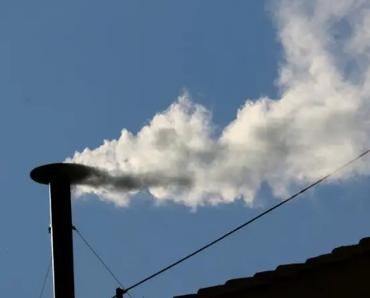 „Surpriză-surpriză, nenorociților!” » Imaginea devenită virală cu câteva minute înainte ca noul papă să iasă la balconul de la Vatican: „Nu respecți religia creștină”