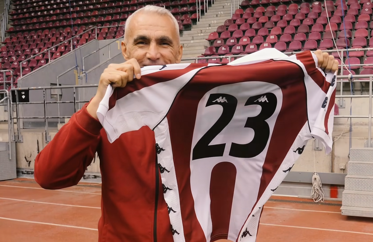 Rapid a lansat un tricou în ediție limitată » Fanii s-au enervat când au văzut cât cere Șucu: „Suntem suporteri de Dorobanți?”