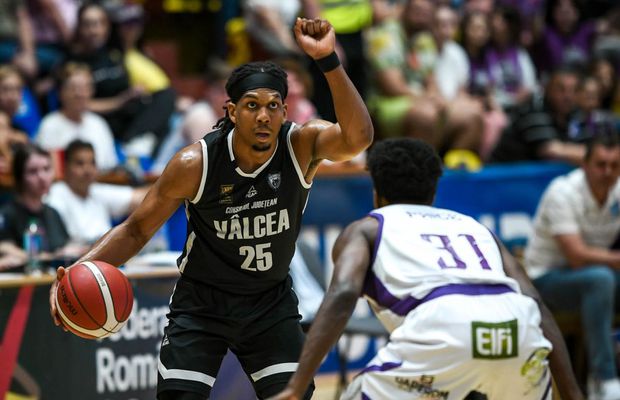 CSM Oradea și U-BT Cluj-Napoca s-au calificat la pas în semifinalele Ligii Naționale » Tensiuni în seria dintre CS Vâlcea 1924 și FC Argeș Basketball