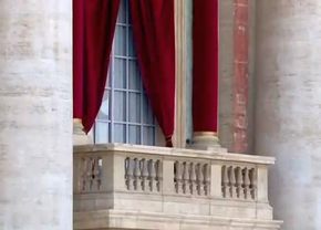A fost ales un nou papă! A ieșit fum alb pe coșul Capelei Sixtine » Noul Suveran Pontif va ieși la balcon în scurt timp