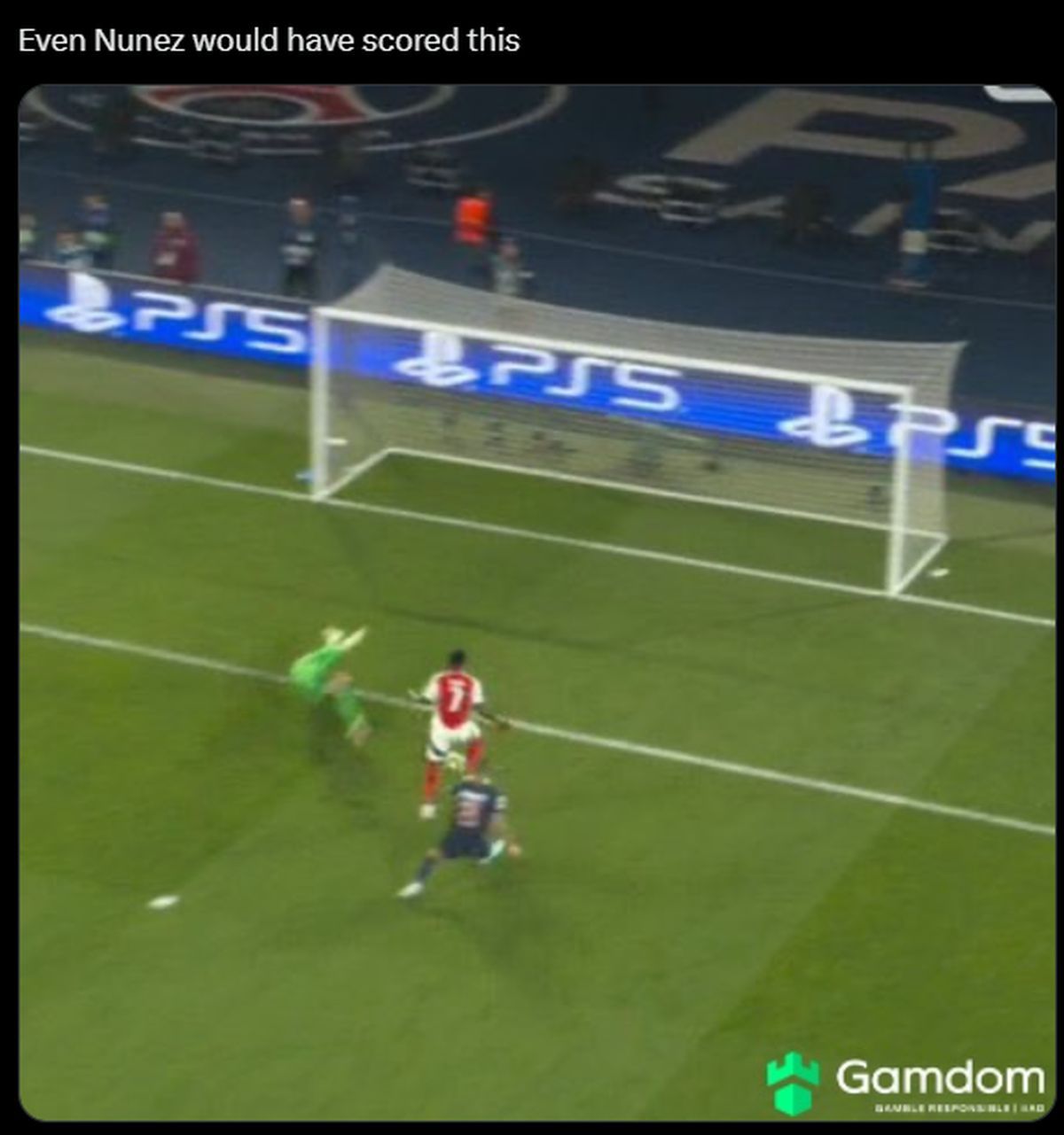 Cel mai tari meme-uri după PSG - Arsenal