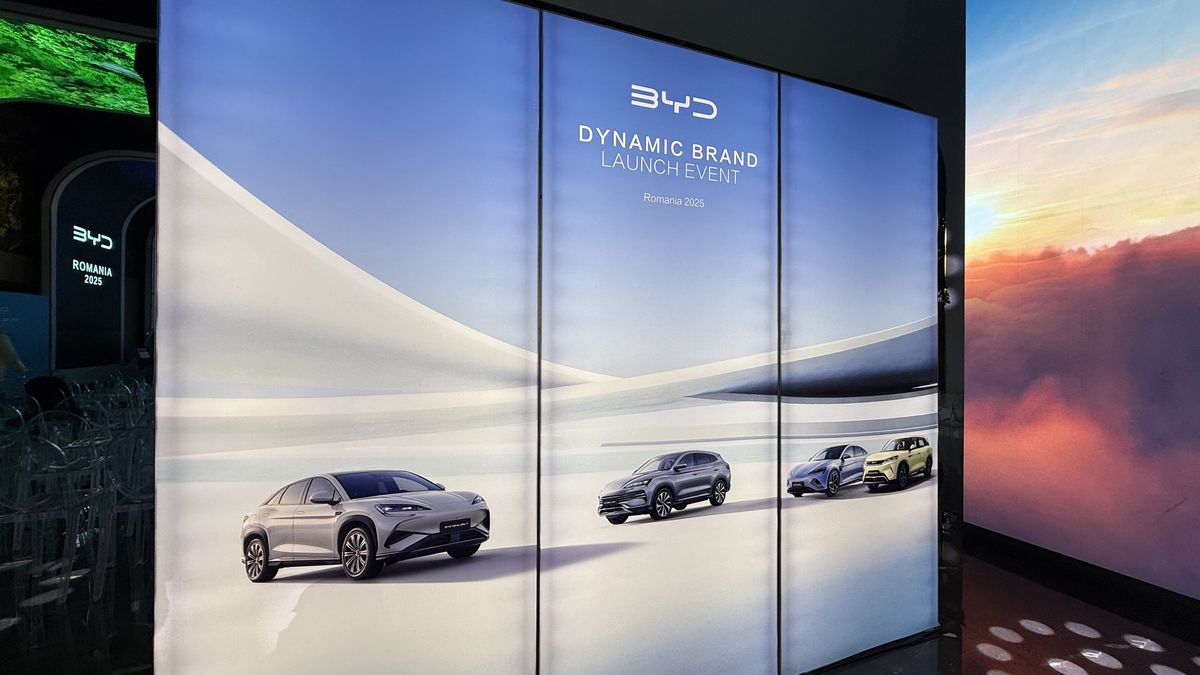 Liderul mondial în producția de automobile electrice s-a lansat oficial în România: două modele prin care vor să ia cu asalt piața auto internă