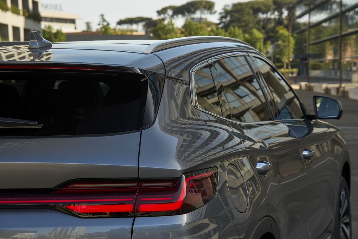 Istorie în Europa: Tesla, depășită pentru prima dată la vânzările de mașini electrice! Cine este noua regină din piața auto