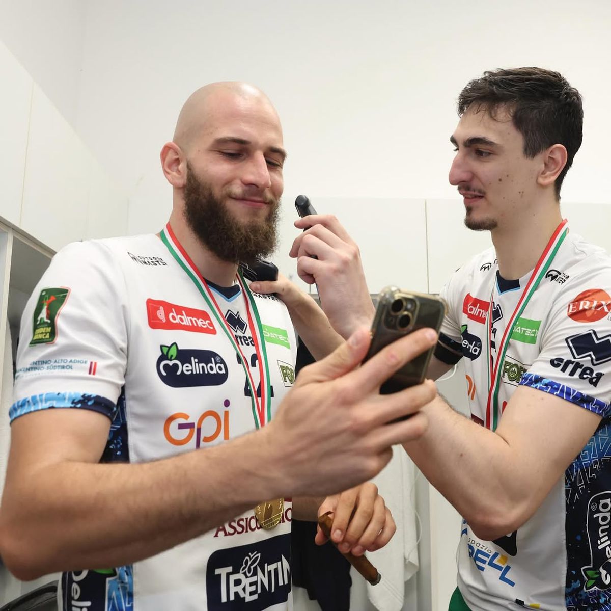 Bela Bartha, campion al Italiei la volei, alături de Trentino! Imagini senzaționale cu jucătorul naționalei, bărbierit de MVP-ul finalei