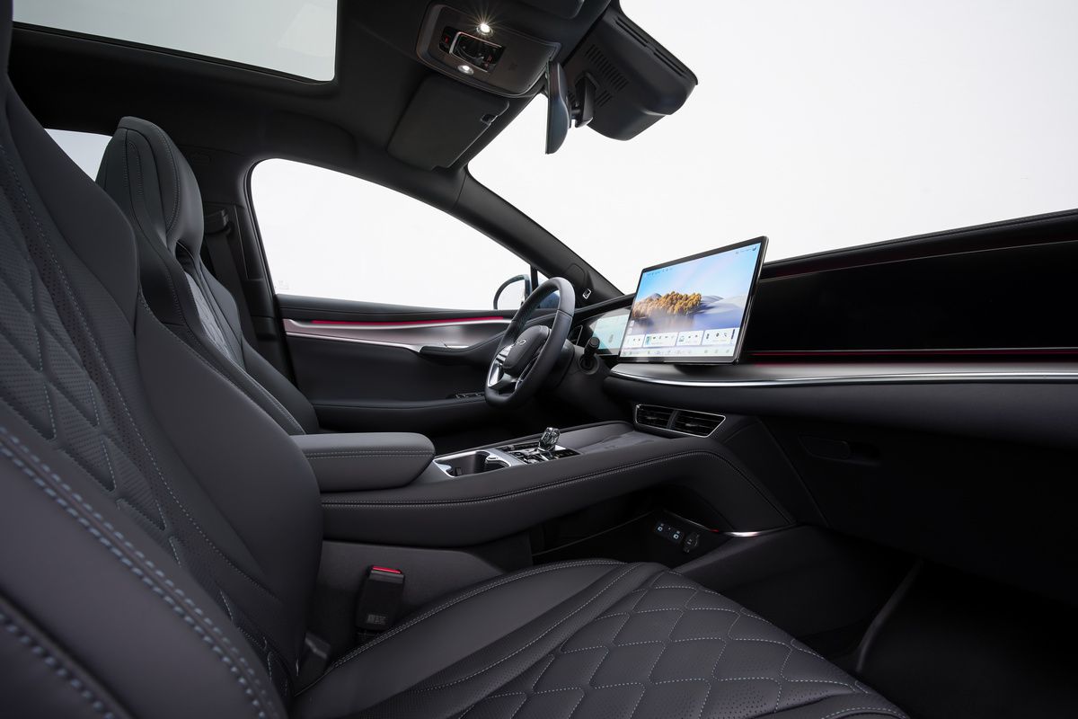 BYD SEALION 7 Electric SUV - BYD România / Europe