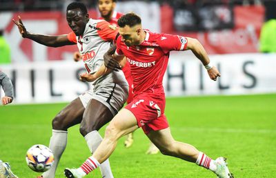 Pe cine „dă afară” Dennis Politic de la FCSB: 3 fotbaliști sacrificați?