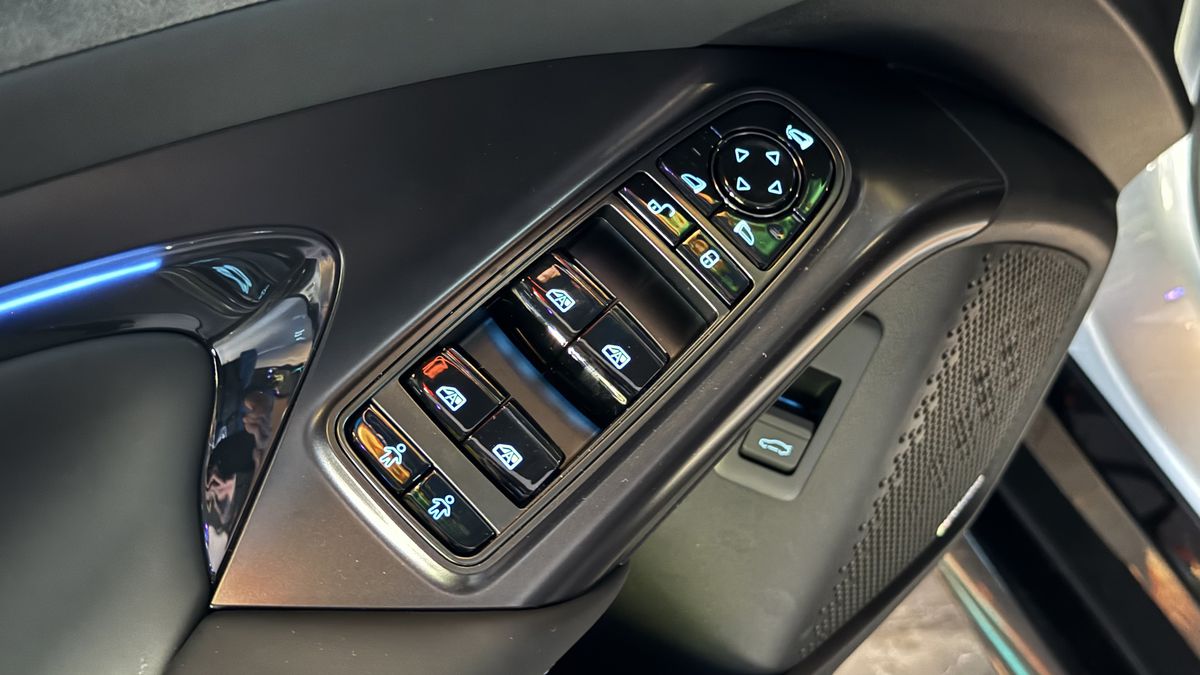 Liderul mondial în producția de automobile electrice s-a lansat oficial în România: două modele prin care vor să ia cu asalt piața auto internă