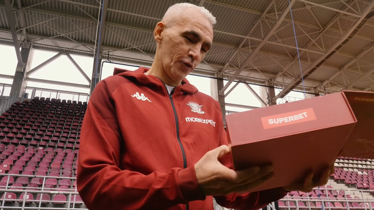 Rapid a lansat un tricou în ediție limitată » Fanii s-au enervat când au văzut cât cere Șucu: „Suntem suporteri de Dorobanți?”