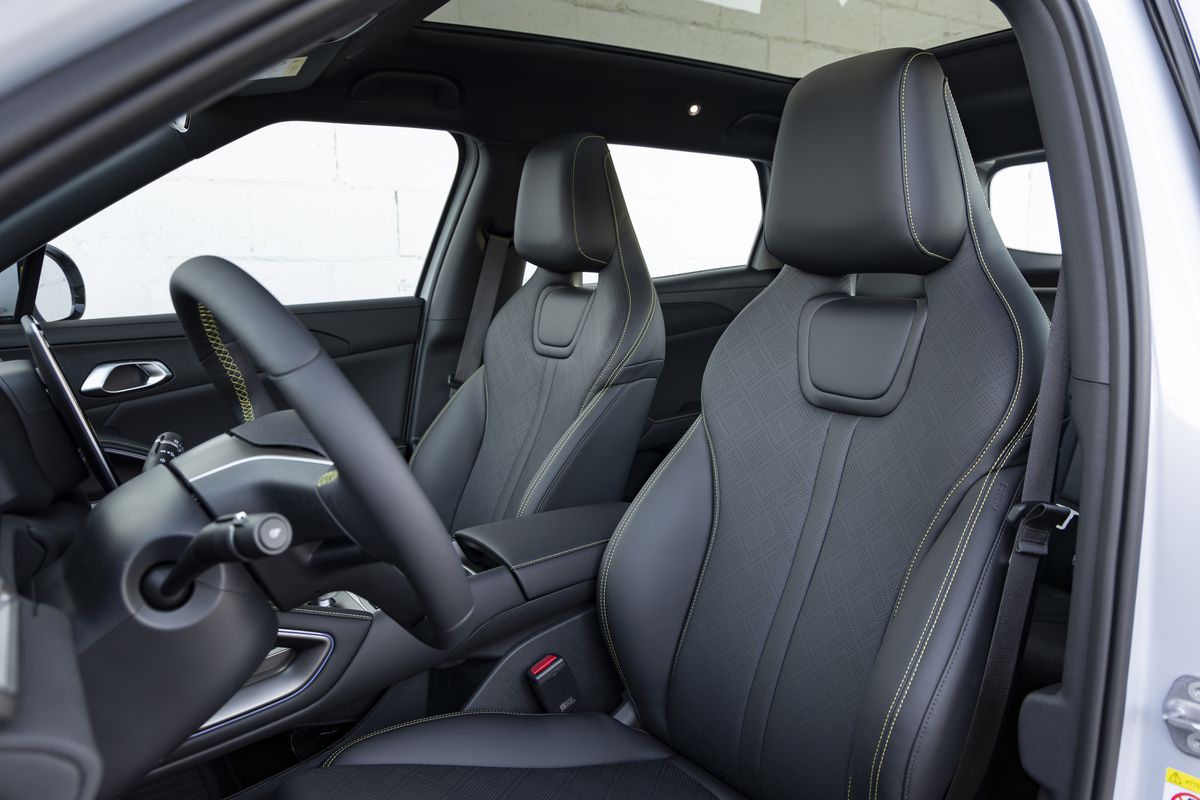 Dacia este amenințată! Chinezii vor să cucerească piața SUV-urilor » Cum arată modelul care amenință vânzările Bigster