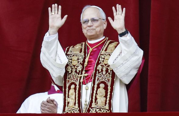 Papa Leon al XIV-lea a rostit de mai multe ori „Chiesa” »  Cum au interpretat fanii lui Liverpool: „L-a îndemnat pe Slot”