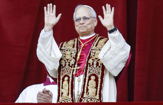 Papa Leon al XIV-lea a rostit de mai multe ori „Chiesa” »  Cum au interpretat fanii lui Liverpool: „L-a îndemnat pe Slot”