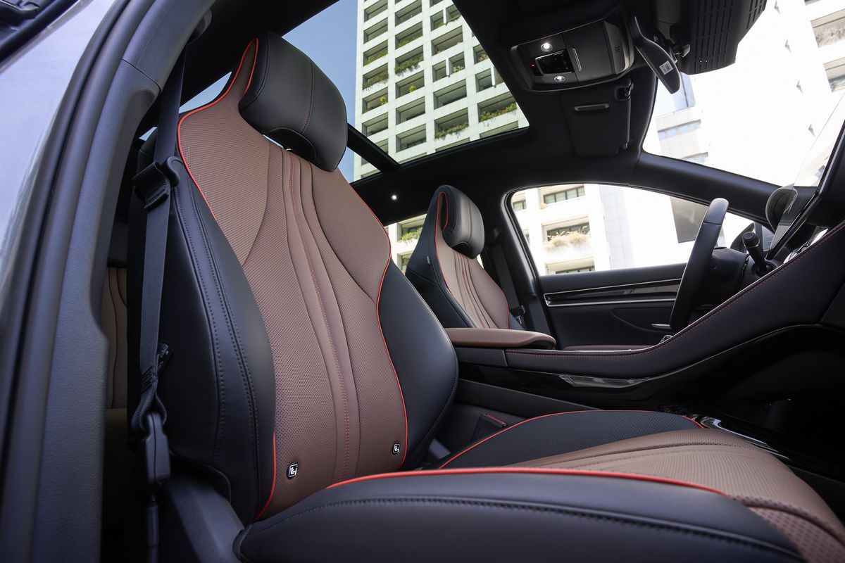 Istorie în Europa: Tesla, depășită pentru prima dată la vânzările de mașini electrice! Cine este noua regină din piața auto