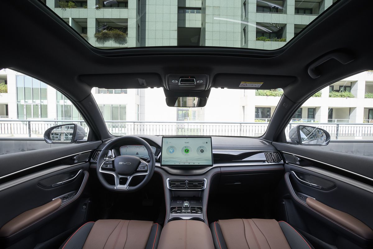 Istorie în Europa: Tesla, depășită pentru prima dată la vânzările de mașini electrice! Cine este noua regină din piața auto