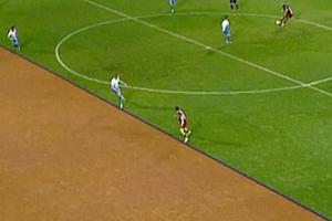 Faza controversată de la CFR Cluj - Universitatea Craiova: ardelenii au cerut penalty, dar un ofsaid minuscul l-a anulat