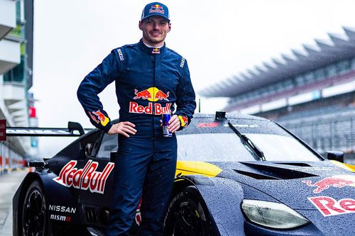 Max Verstappen îl zdrobește complet pe rivalul său din Super GT / foto: Facebook Oracle Red Bull Racing﻿
